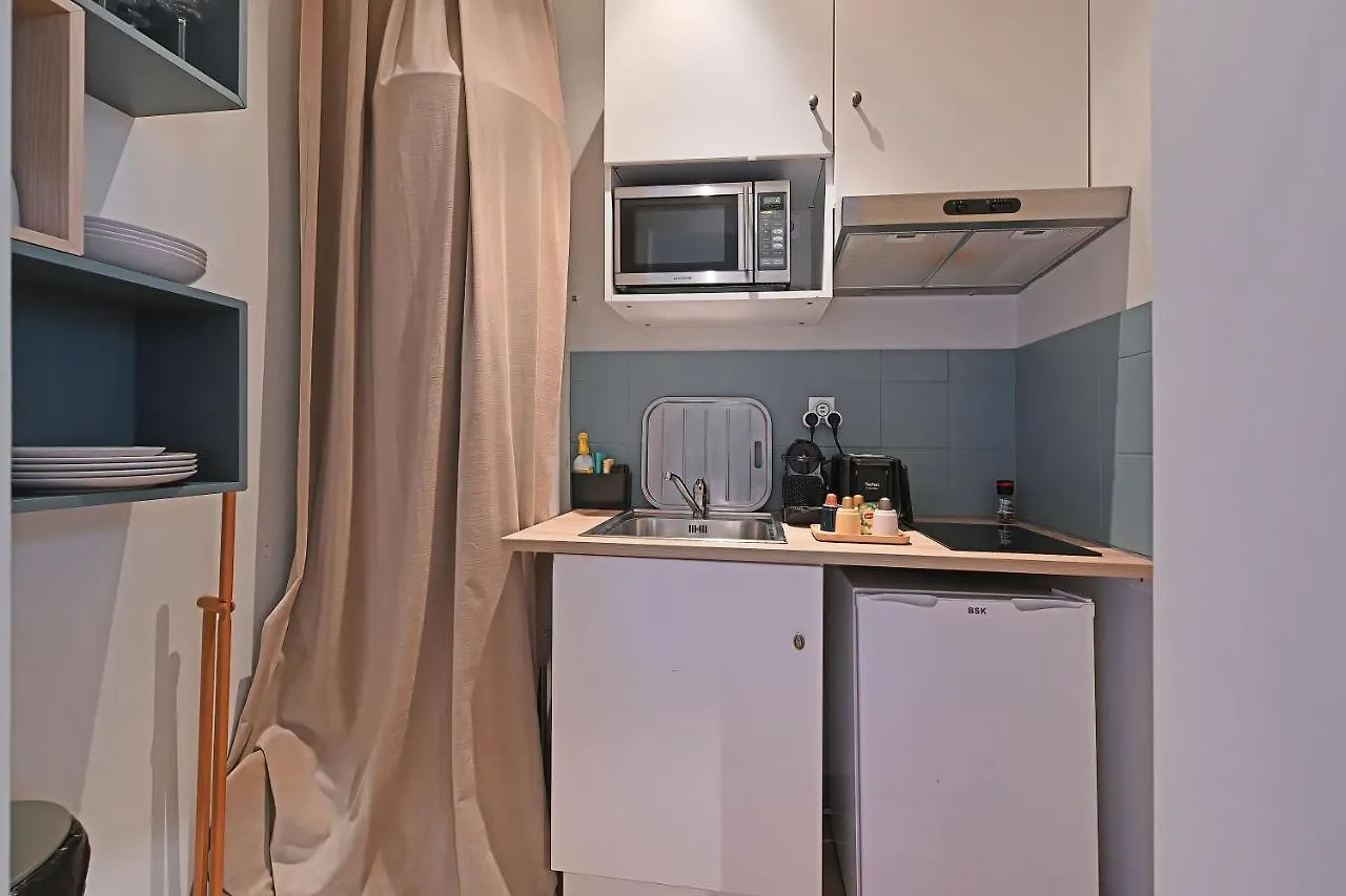 Apartment Au Coeur Des Papes, Dans Batisse De Charme Studios & Appartements En Coeur De Ville Avignon